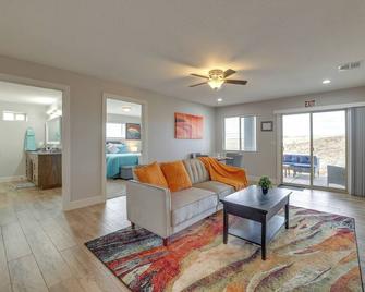 Toquerville Vacation Rental, Near State Parks! - Toquerville - Sala de estar