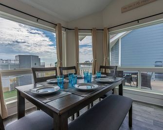 Steps to the beach - New remodeled townhome - Ocean view - Jamaica Beach - Dining room