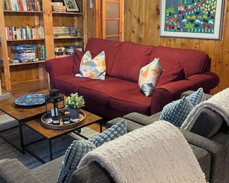 Algonquin Waterfront and Winter Paradise With Sunsets - Algonquin Highlands - Sala de estar