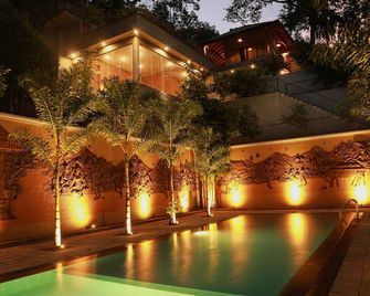 Villa Rumassala Luxury Chalets Unawatuna - Unawatuna - Bazén