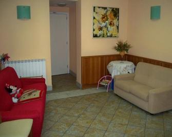 Albergo Corradetti - Castel di Sangro - Huiskamer