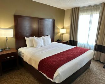 Charlotte Suites by IHG - Charlotte - Kamar Tidur