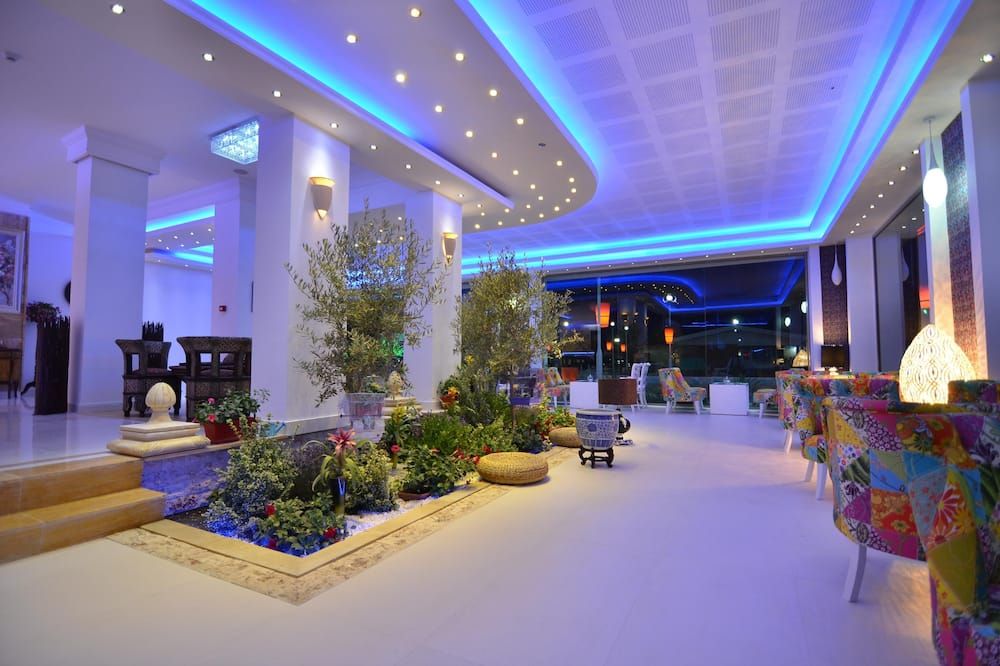 Phoenicia Luxury Hotel - מאמאיה - לובי