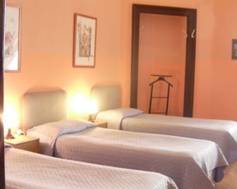 Affittacamere Alla Stazione - Trieste - Camera da letto