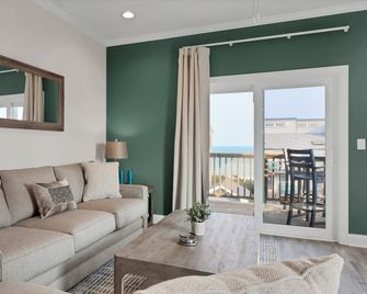 Angel Waves by Sea Scape Properties - North Topsail Beach - Living room