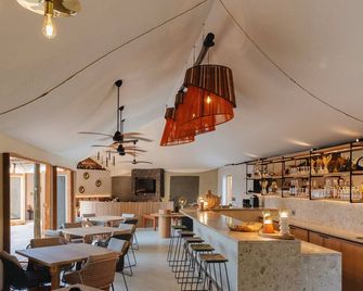 Nuyanaya River Camp - Chiawa - Bar