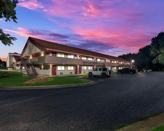 Red Roof Inn Hickory - Hickory - Budova