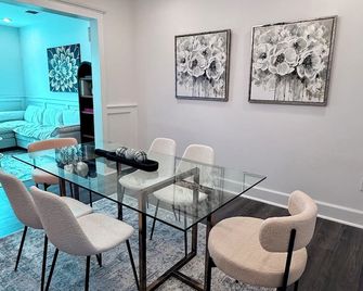 Cozy 3 bedroom apartment-10 mins EWR Airport, 30 mins NYC 20 mins American Dream - Union - Dining room