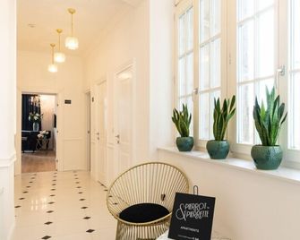 Pierrot & Pierrette - Záhřeb - Salónek