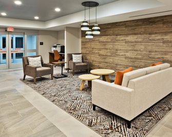 Candlewood Suites Dothan By IHG - Дотан - Лоббі