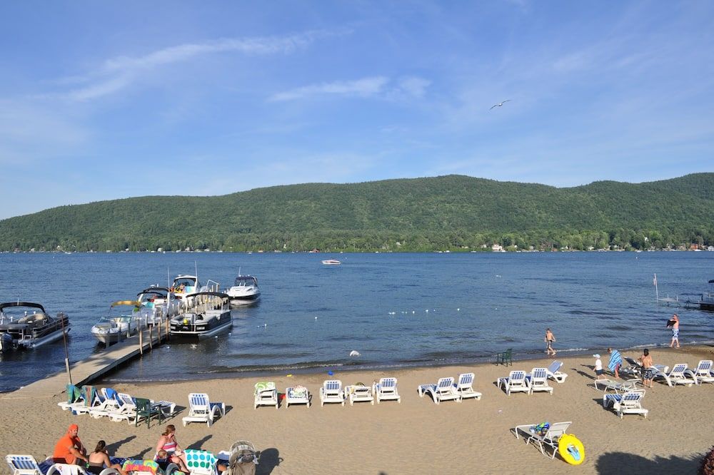 Marine Village Resort - Lake George