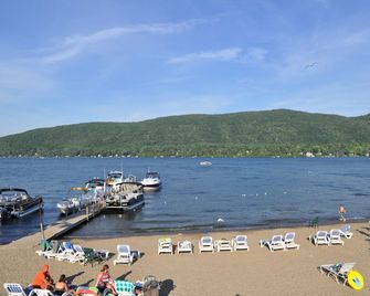 Marine Village Resort - Lake George