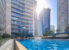 WelHome - Chic Apartment in Liveliest Area in Business Bay - Dubai - Uima-allas