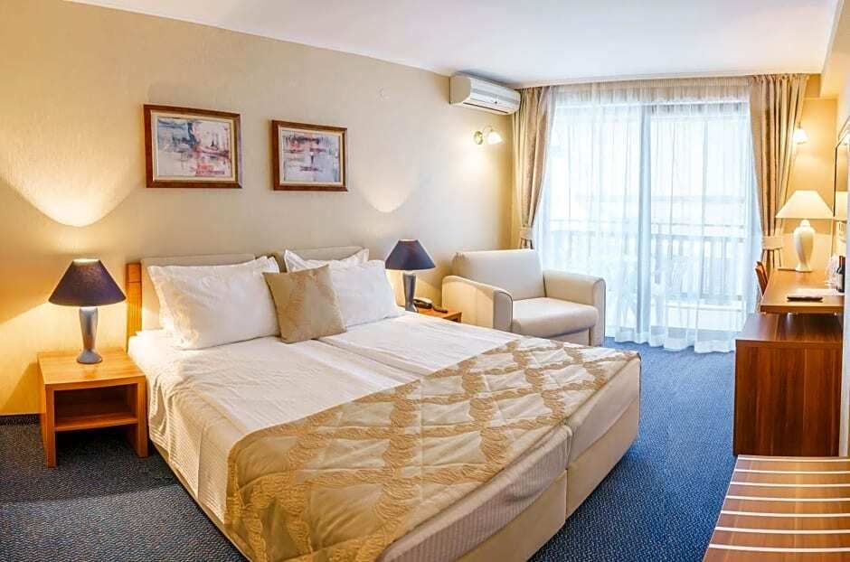 Fjord B&B - سوزوبول - غرفة نوم