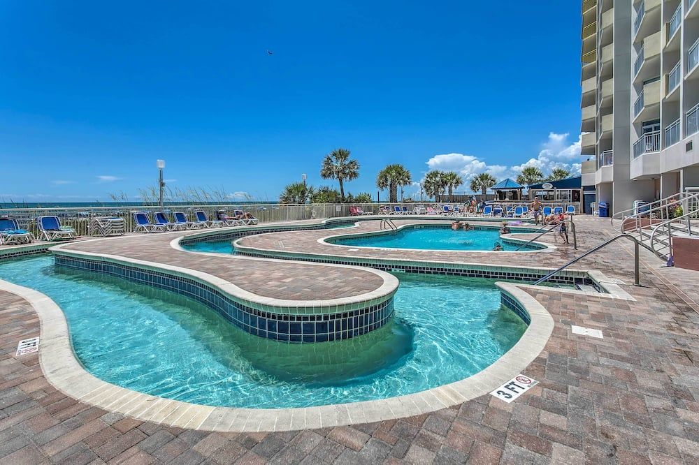 Luxury Oceanfront Condo in NMB w/ Resort Amenities - Myrtle Beach - Piscina