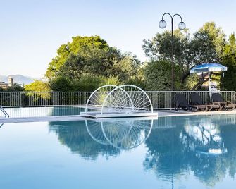Hotel Villa Maria - Desenzano del Garda - Piscina