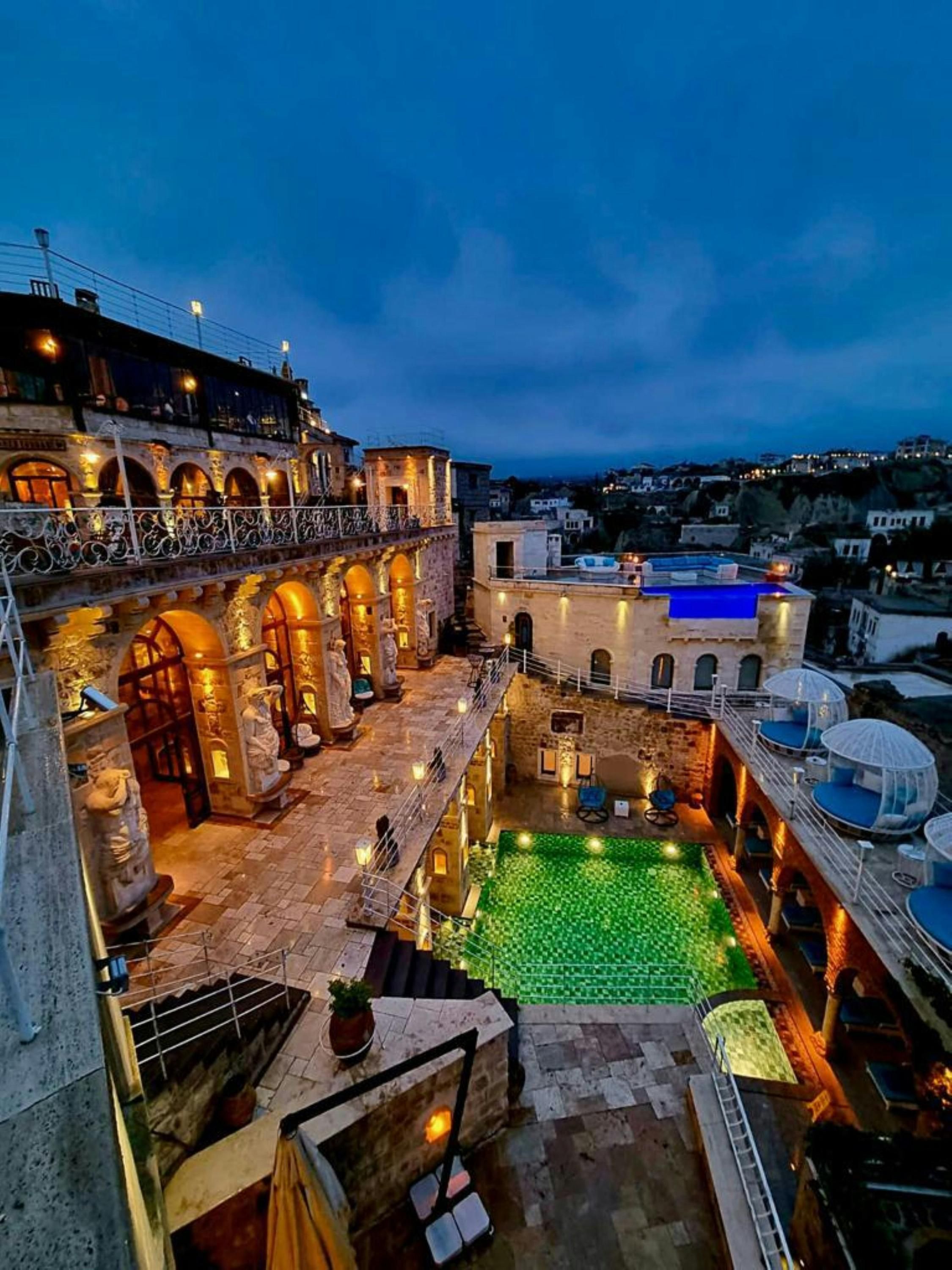 إليكا كيف سويتس آند سبا