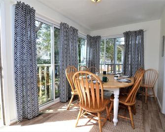 Ocean Block Location! Steps To Rehoboth Beach-Boardwalk-7 Maryland Ave. - Rehoboth Beach - Dining room