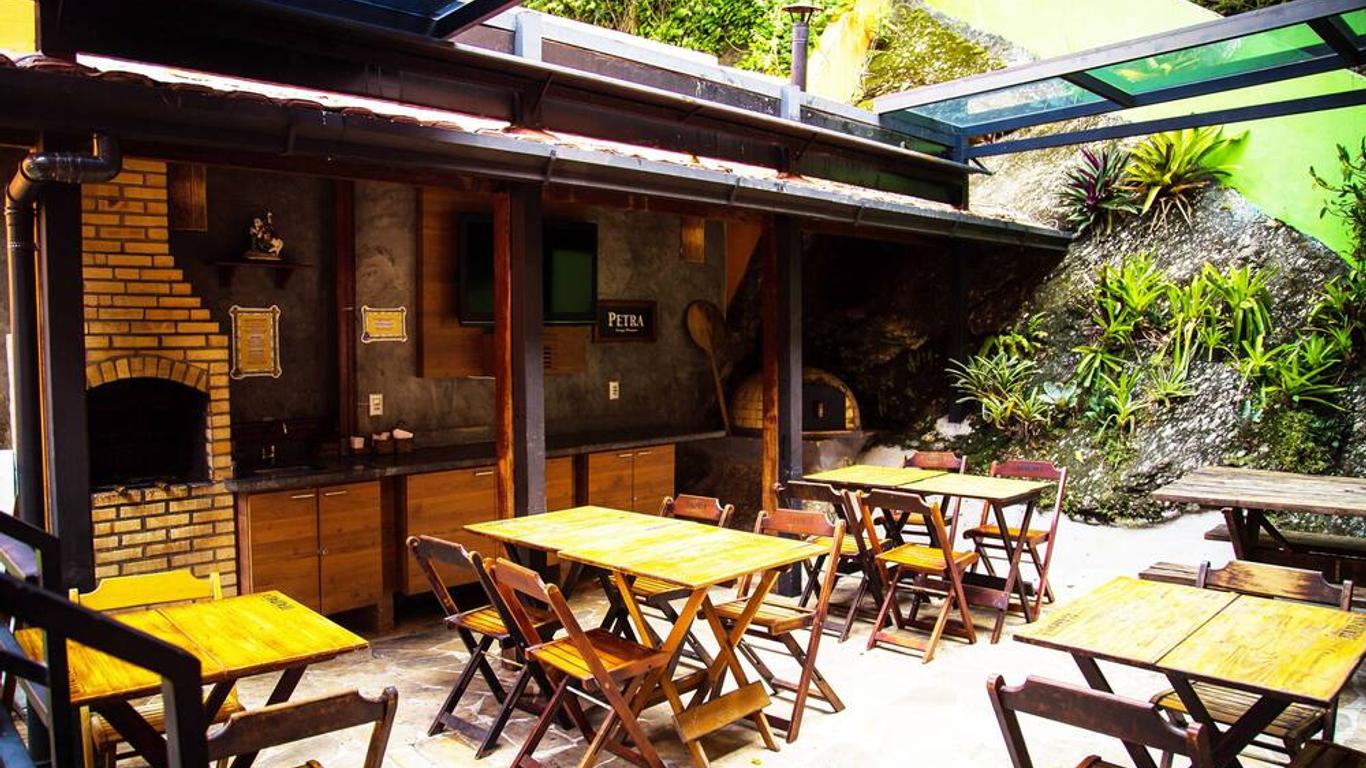 Bamboo Rio Hostel
