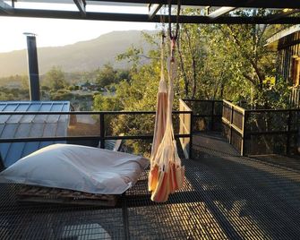 Boutique-mountain-lodge, near to Santiago de Chile, managed by owners - San Esteban - Balcón