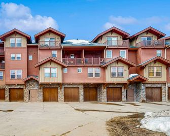 Arrowhead 31 - Fraser - Building