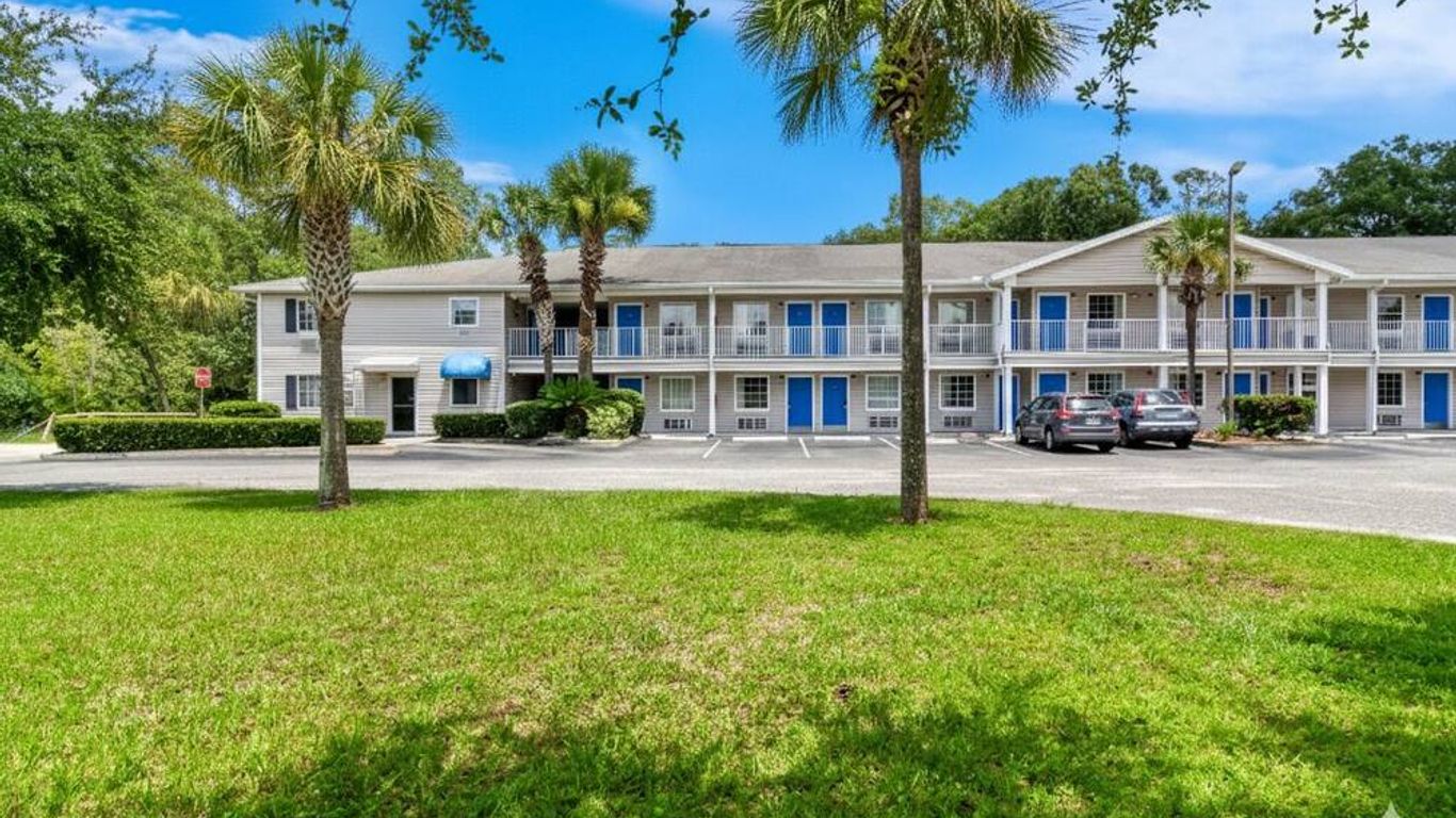 Homestay Inn and suites