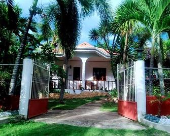 Palmera Palma Private 1-BR Bungalow in Moalboal - Moalboal - Gebäude