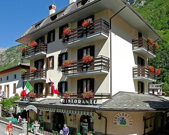 hotel Genzianella - Val Masino - Gebouw