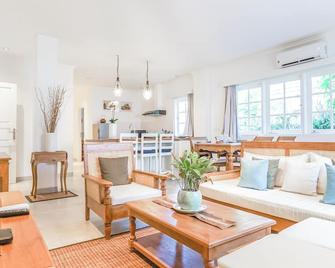 Umalas Suites - Kuta - Soggiorno