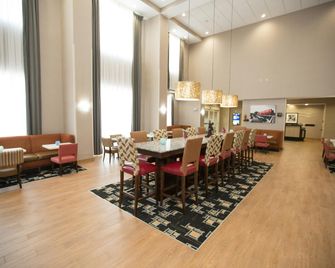Hampton Inn & Suites Oklahoma City Airport - Oklahoma City - Restaurante