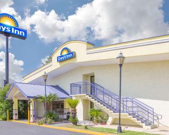 Days Inn by Wyndham Tallahassee University Center - Tallahassee - Gebäude