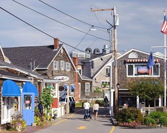 Footbridge Escape - Ogunquit - Bina