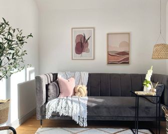 Hounds Gate Luxury Apartments by 1508 Stays - Nottingham - Living room