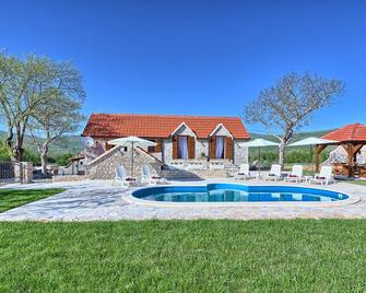 Dalmatia Stone House - heated pool - Cista Velika - Piscina