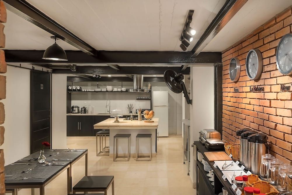 Hostal Merced - Havana - מטבח