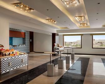 Ramada Encore by Wyndham Udaipur Roopnagar - Удайпур - Лоббі