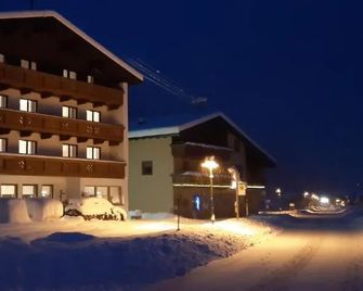Hotel Pension St. Leonhard - St. Leonhard im Pitztal - Building