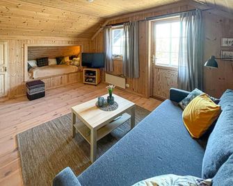 3 Bedroom Gorgeous Home In Treungen - Treungen - Living room
