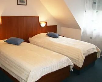 Airport Lounge Hotel Düsseldorf - Düsseldorf - Bedroom