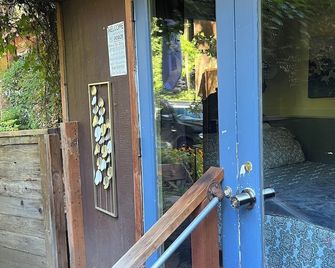 Quaint Cabin in the Santa Cruz Mountains - Soquel