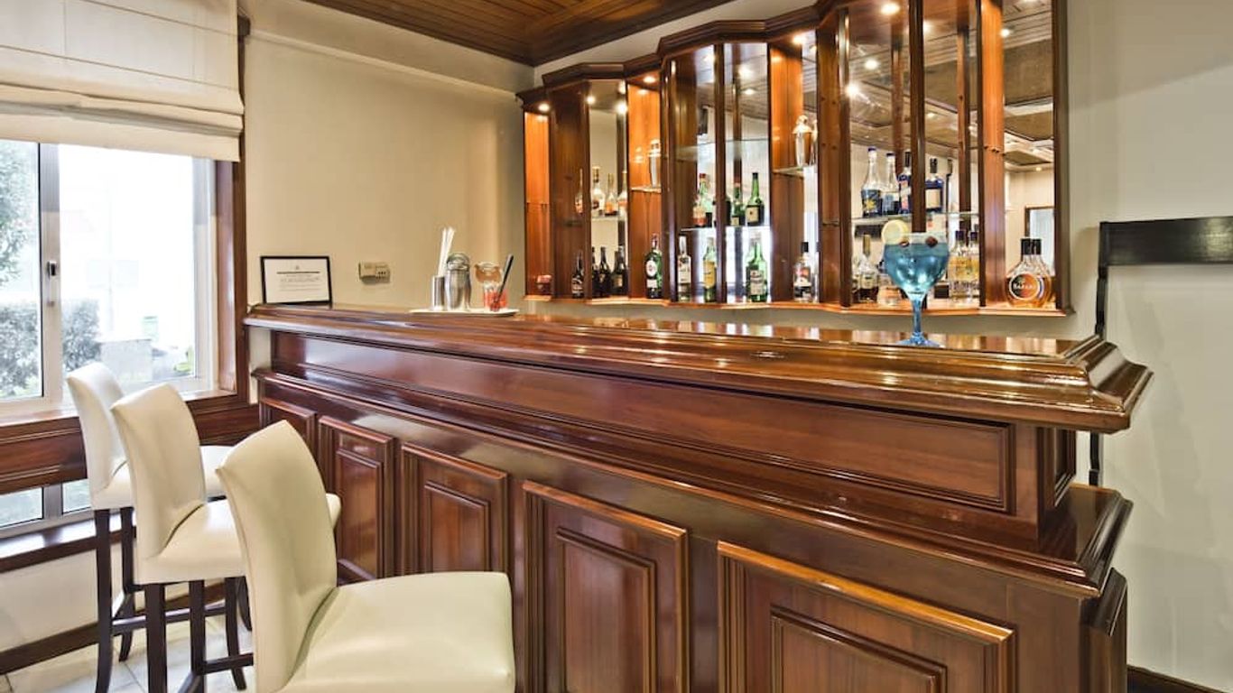 Golden Tulip Porto Gaia