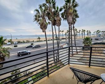 Huntington Beach Inn - Huntington Beach - Balcony