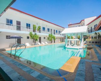 OYO 725 Richdel Resort Hotel - Lapu-Lapu City - Piscina