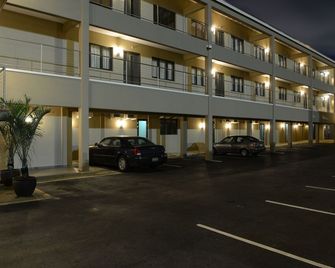 The Beach House - Willemstad - Building