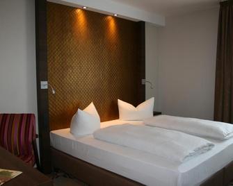 Hotel Parqéo Im A66 - Gelnhausen - Camera da letto