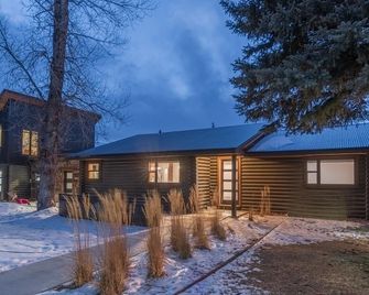 Mid Century Gem! Close to campus, downtown and bus stop. Clean and comfortable. - Gunnison - Budova