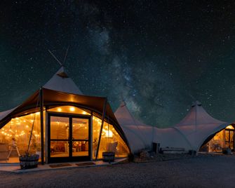 Under Canvas West Yellowstone - West Yellowstone - Building