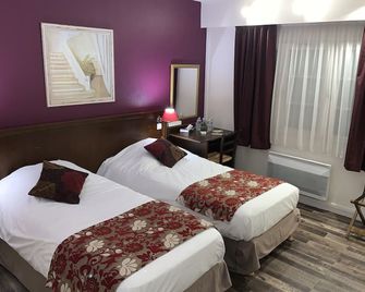 Logis Hôtel Les Nymphéas - Rolleboise