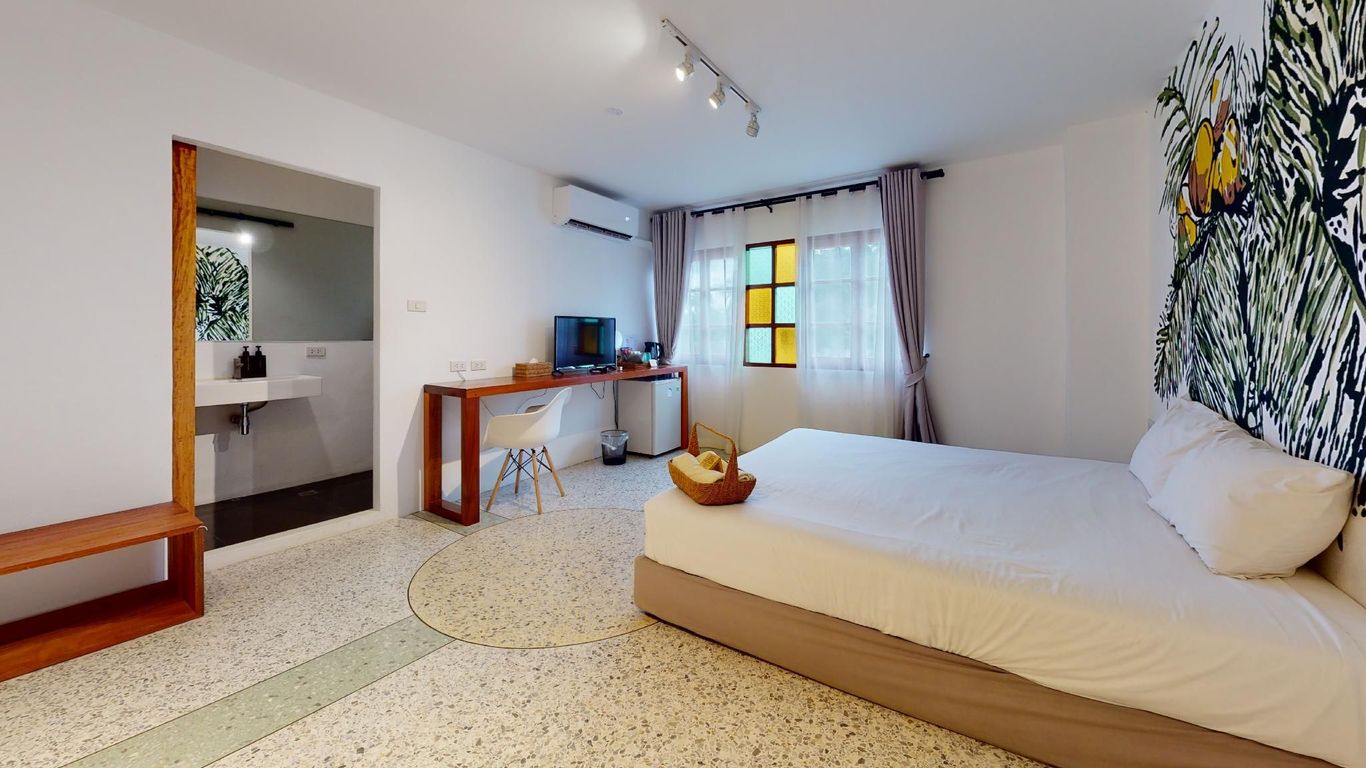 Vish Coco Gallery Hotel