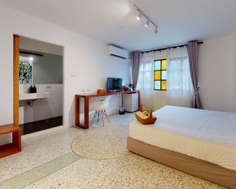 Vish Coco Gallery Hotel - Khanom - Schlafzimmer